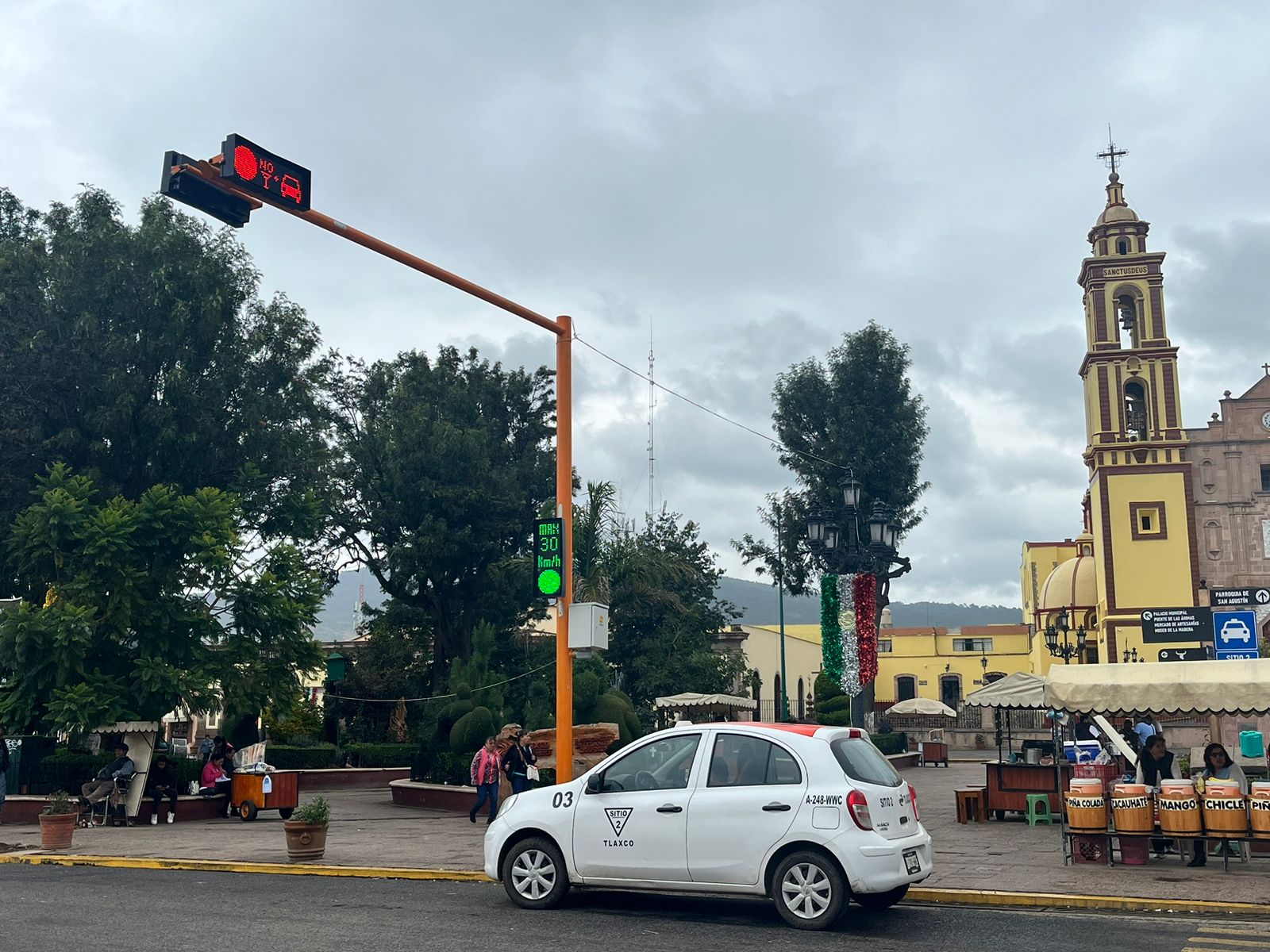 Siguen los cambios en Tlaxco: Estrenan semáforos digitales